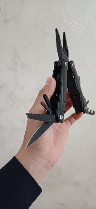 Продаётся мультитуль оригинал.