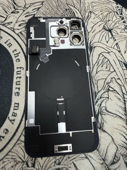 Части за iPhone 16 Pro Max 256gb оригинален