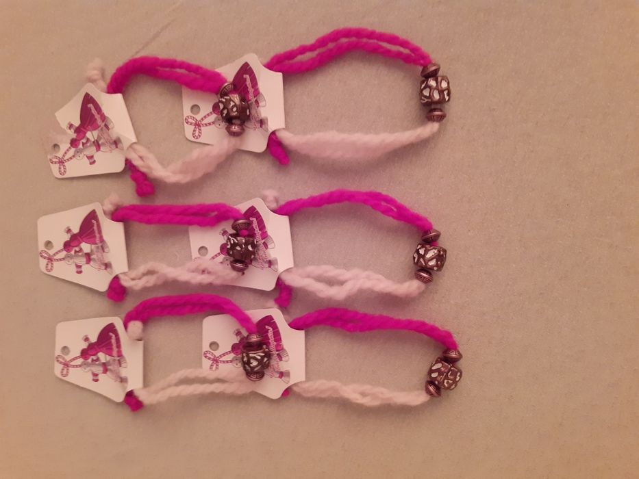 Разпродажба на мартеници ръчна изработка