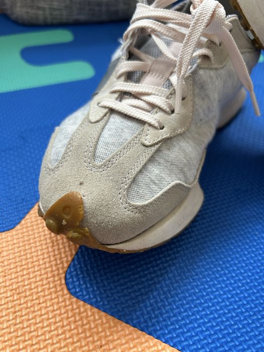 New Balance 327 limitted eddition