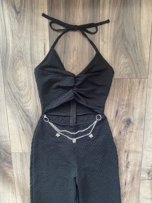 Гащеризон с отвор на талията