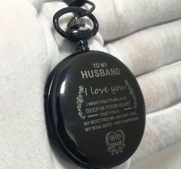 Ceas negru de buzunar