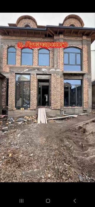 Продаётся  Центр Луначарского 7сот