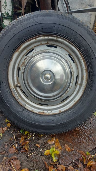 Scaun 11 cusături, ceasuri bord JAEGER, oglinzi cromate, volan Dacia 1300