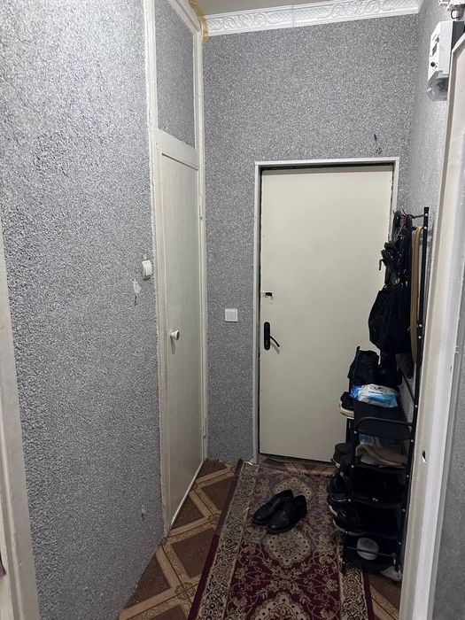 Срочно Продаётся Чиланзар 6 2комн. 2этаж.