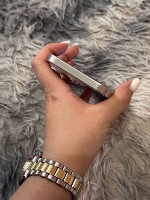 Iphone 16 pro 128гб белый