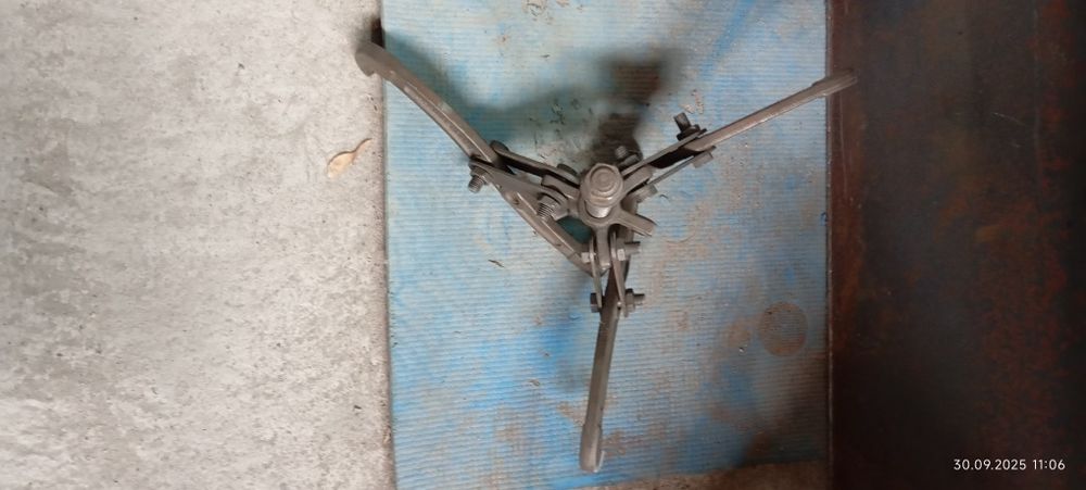 Продам съёмник в отличном состоянии.