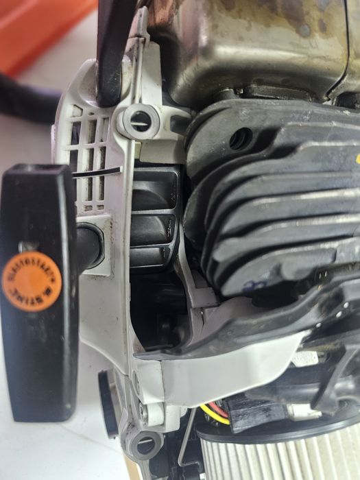 Drujba/motofiersatrau STIHL MS261C