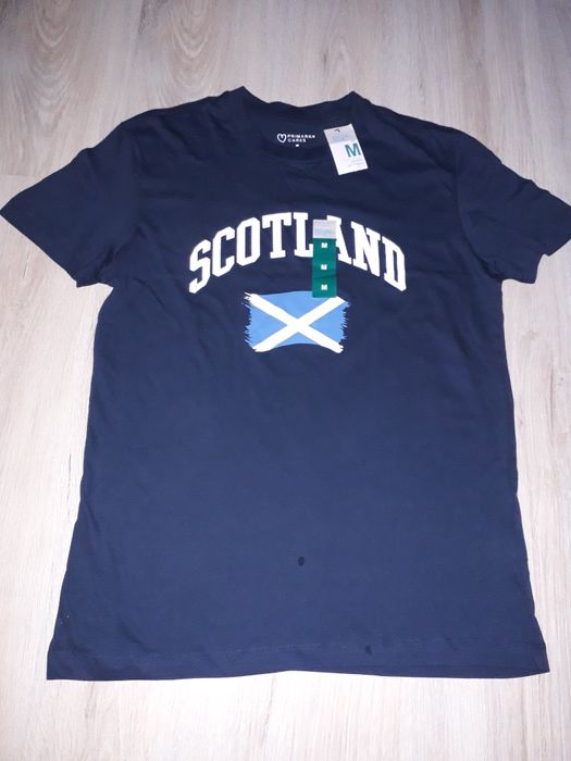 Мъжки тениски с етикет