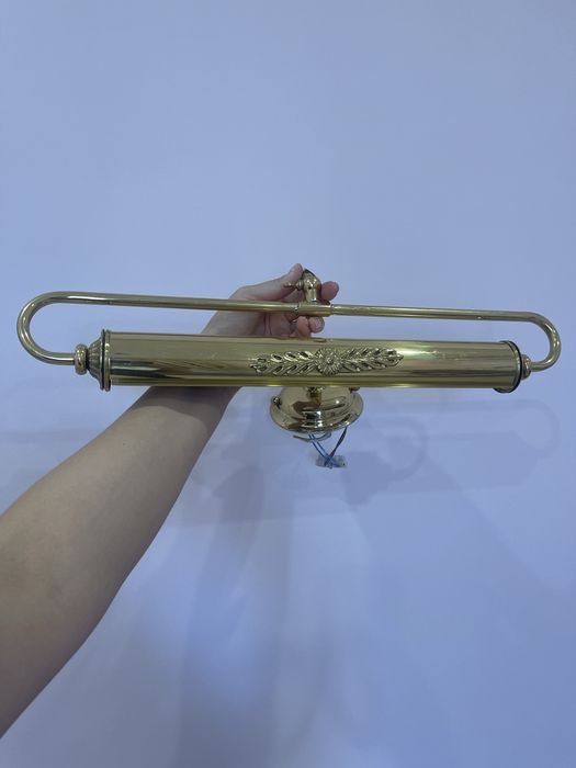 Бра горизонтальное настенное