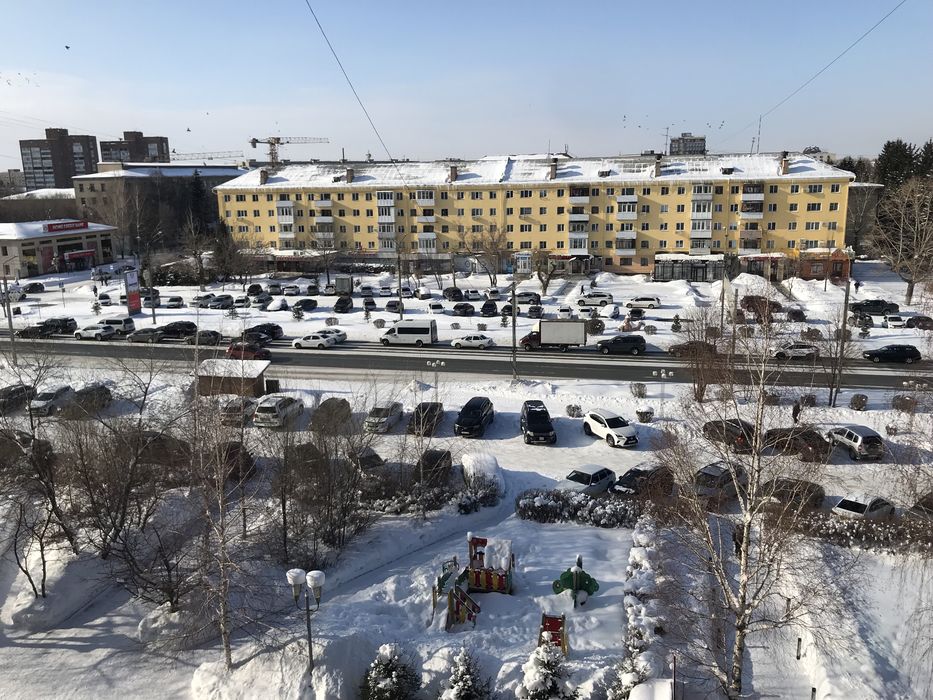 Продам 5- комнатную квартиру.