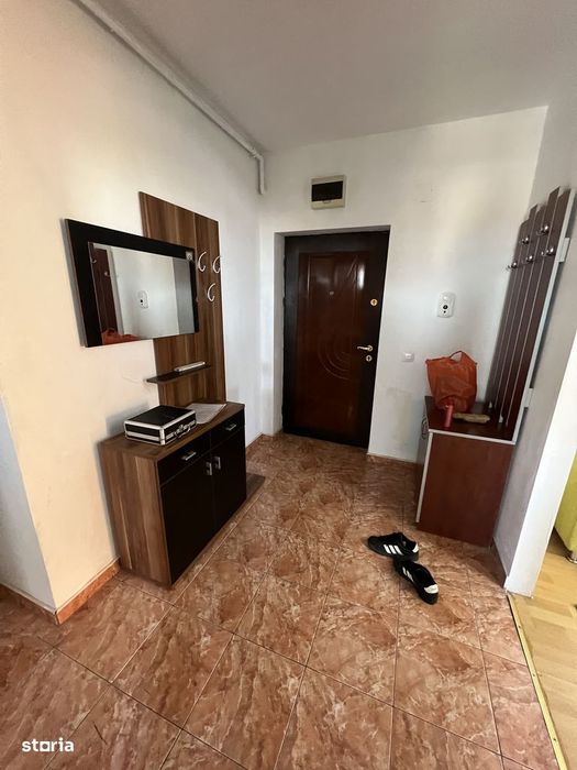 INCHIRIEZ apartament 1 camera spatios, zona Terezian