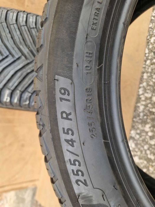 2 Michelin R19 255/45
Зимни гуми 
DOT3023