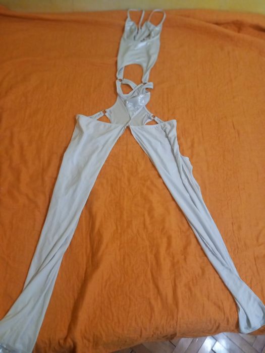 Еротичен гащиризон разтегателен.