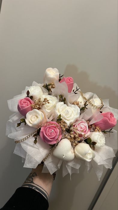 Aranjament floral handmade din ceară de soia !