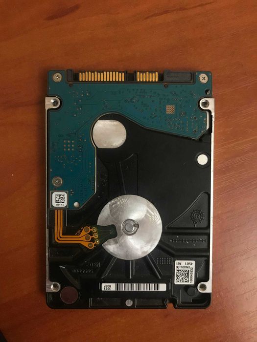 Жесткие диски  HDD SSD