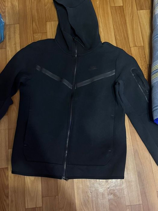 продам легитную Nike tech fleece
