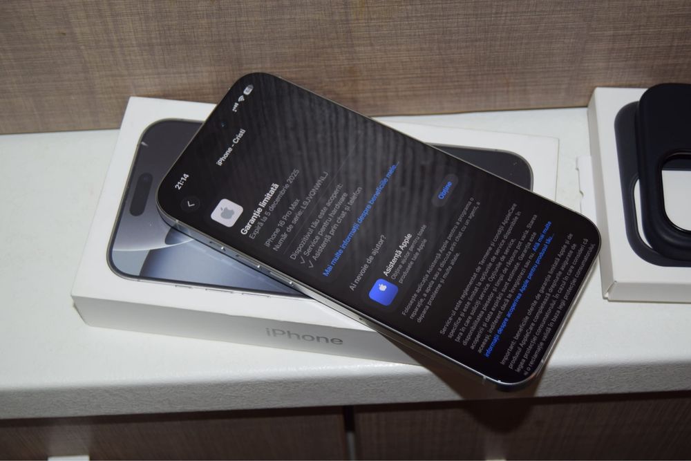 iPhone 16 pro max silver