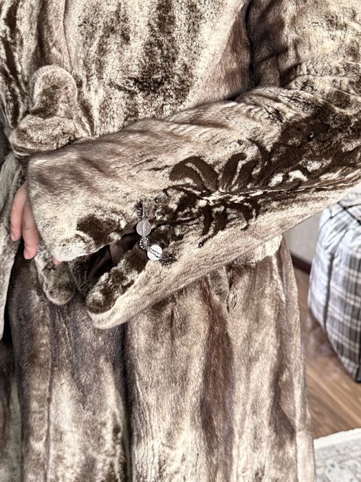 Продам норковую шубу