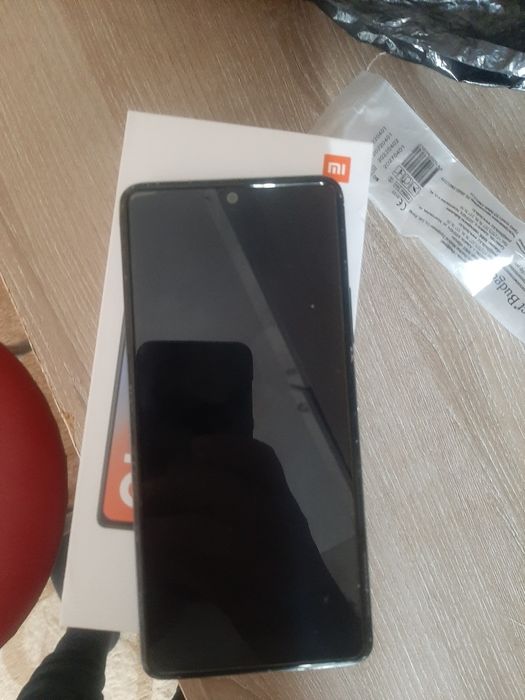 Продам телефон сыну подарили новый