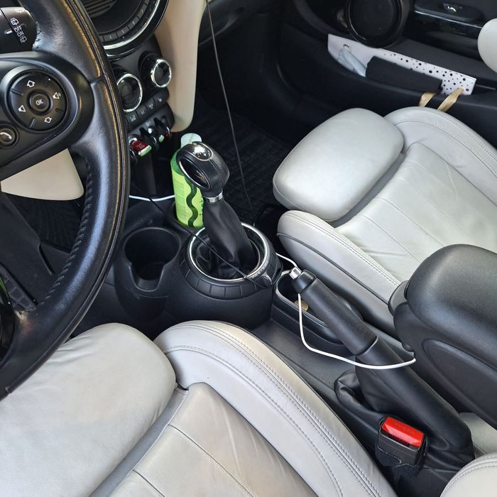 Mini Cooper UNICAT  în stare excepțională