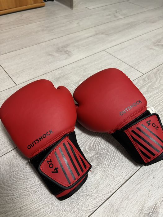 Manusi de box impecabile