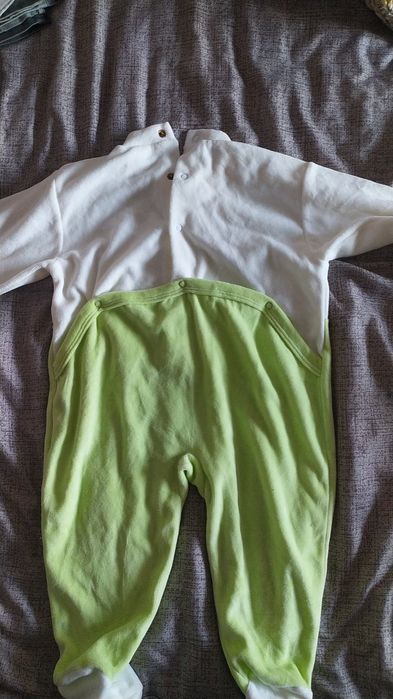 Бебешки дрехи и терлички