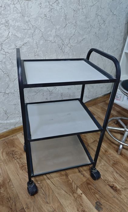 Столик косметологический ( помощник)