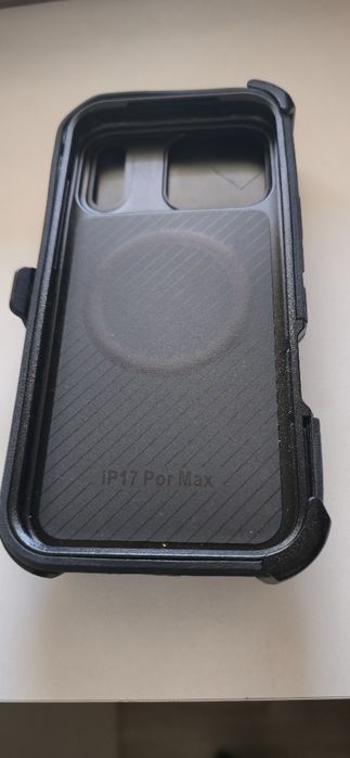Vând husa I phone 17 pro max