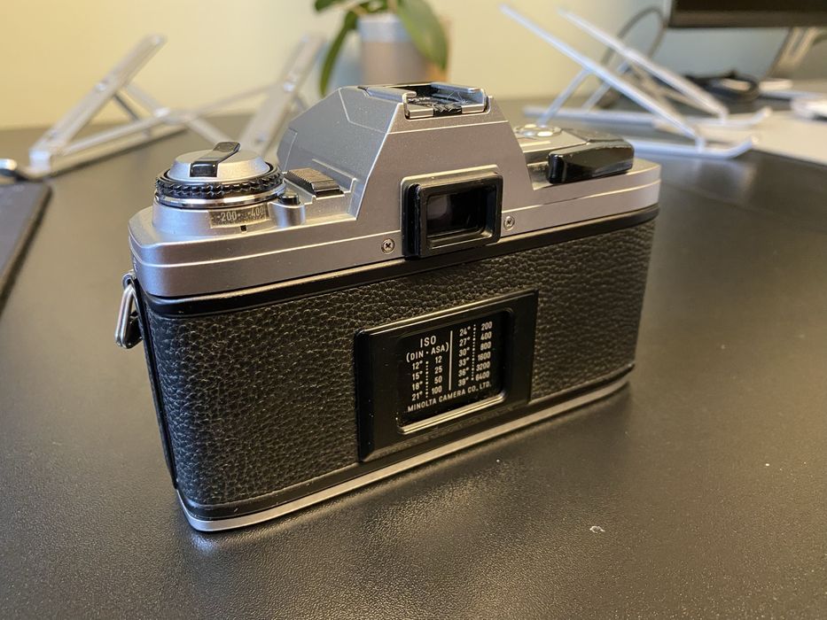 Minolta X-300 - лентов фотоапарат