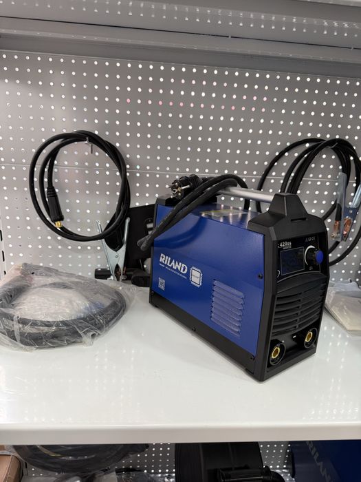 Сварочный аппарат “RILAND” ARC 300
