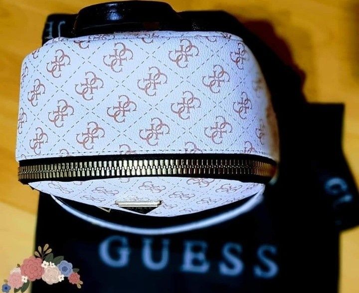 Rucsac Guess, logo metalic, import Italia, saculet, etichetă incluse