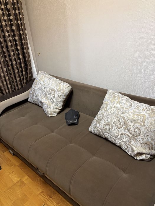 Диван - кровать , раскладывается