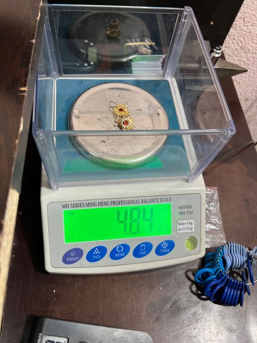 Серьги золотые. Oltin Buxoro sirg'alari