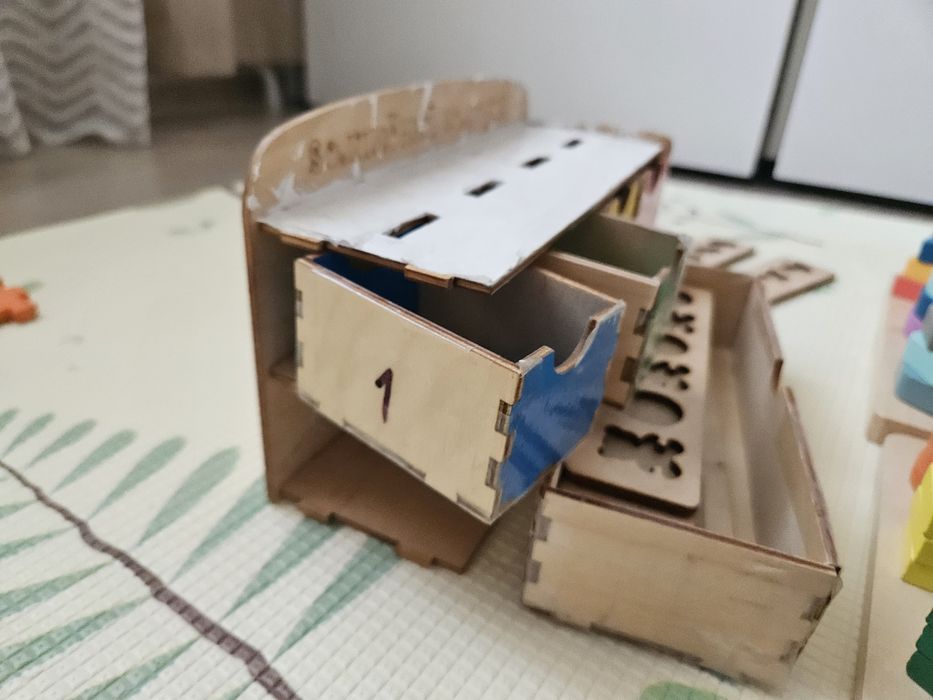 Развивающие игрушки,  сортеры