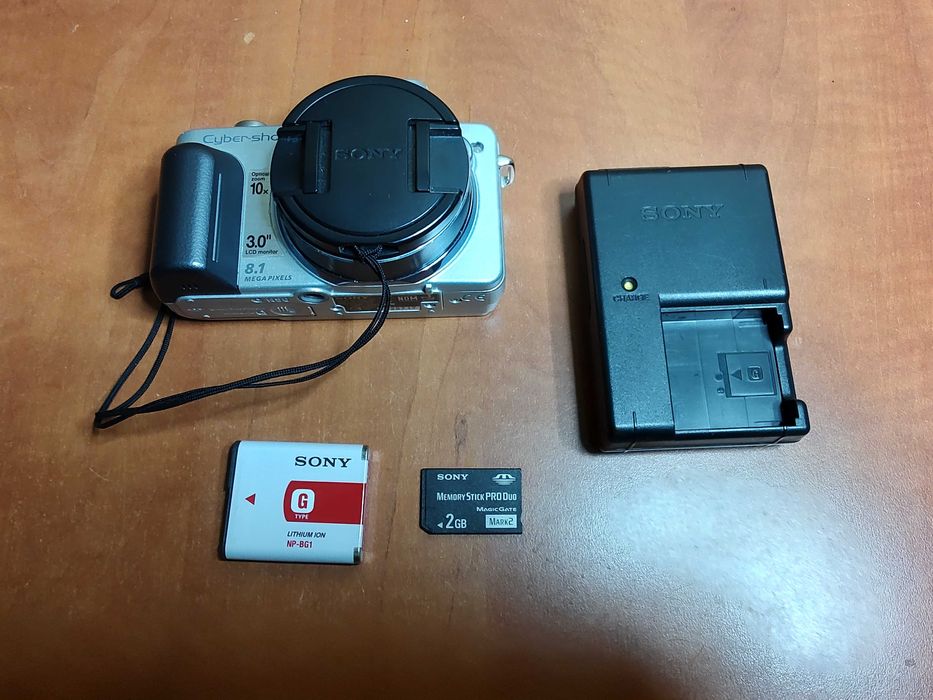 Aparat foto Sony Cyber-shot DSC-H10 complet card acumulator incarcator