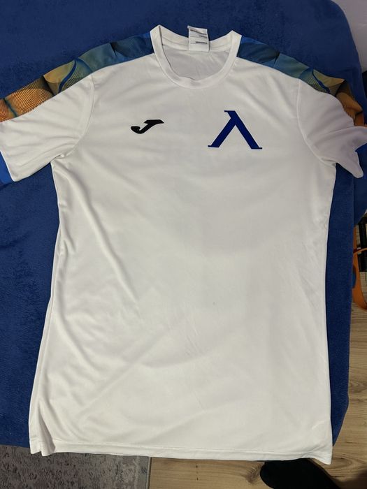 Официални дрехи на Левски