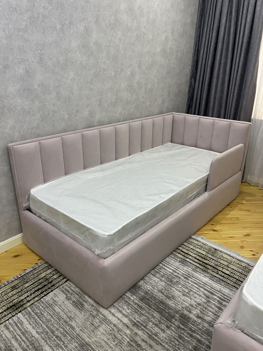 Детская подростковая угловая кровать с матрасом в комплекте