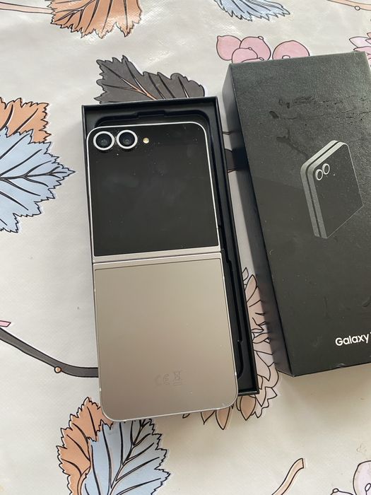 Vând schimb Samsung Z flip 6