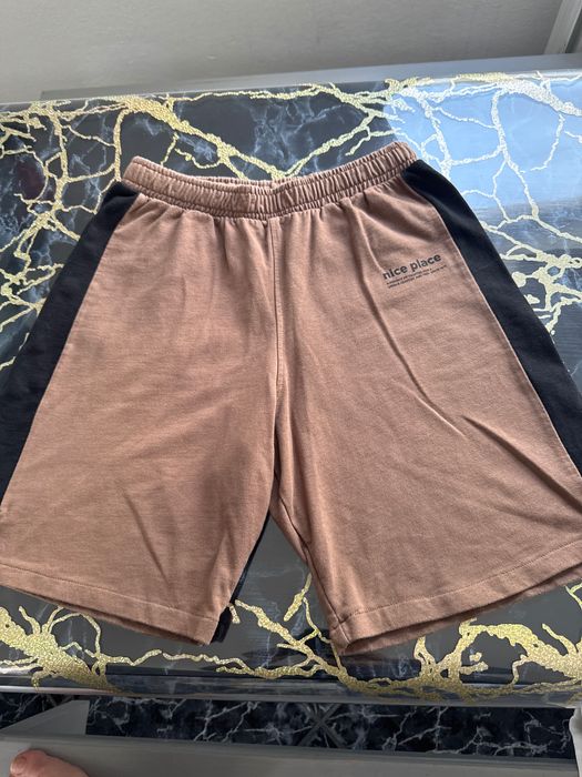 Vand pantaloni scurti 13-14 ani,Zara