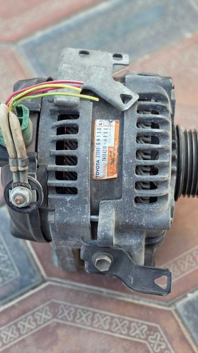 Генератор от Toyota Camry 40