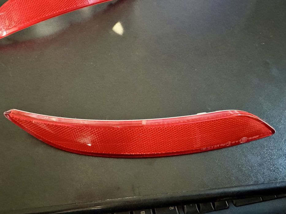 Ochi de pisica stinga  bara spate bmw z4 e89