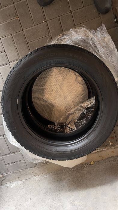 Продам шины Nokian