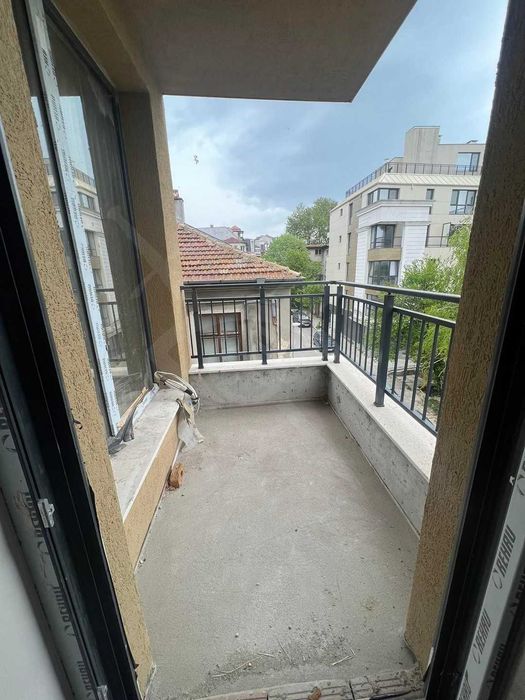 Продава се Тристаен апартамент в Варна, Операта - 84 кв.м за 2453 €/кв.м - Снимка #6