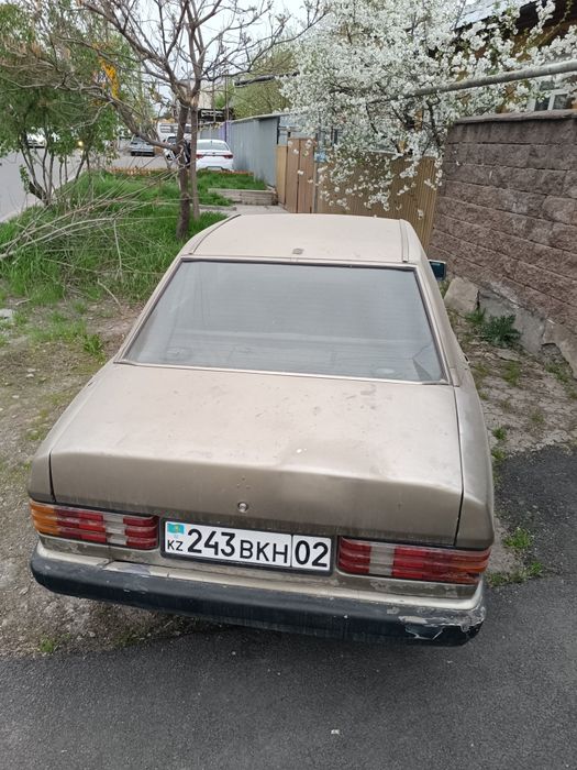 Продам Mercedes 190