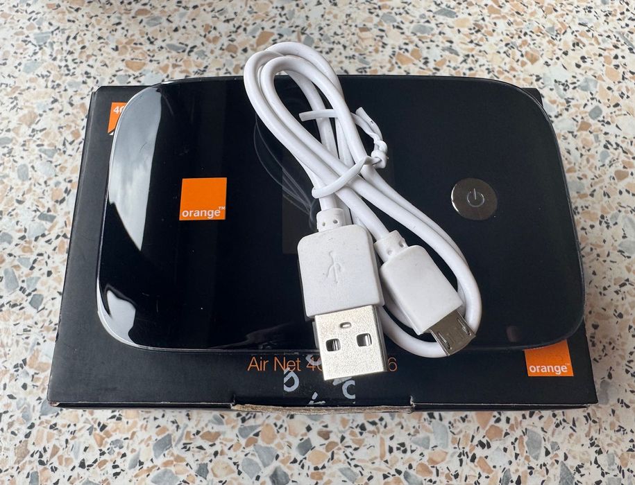 Router Huawei E5786s-32a Mobile Wifi Air Net SIM 4G+, cutie, impecabil