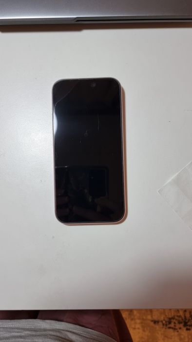IPhone 15 pink 256GB + 23 калъфи+протектори за камера