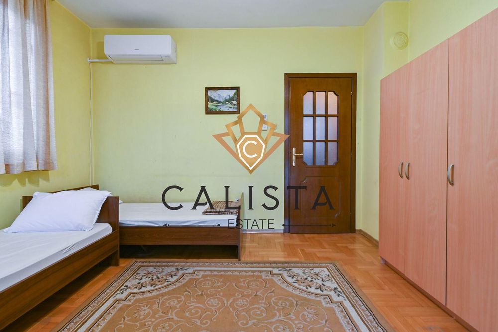 Дава се под наем Етаж от къща в София, Модерно предградие - 300 кв.м за 699 € - Снимка #5