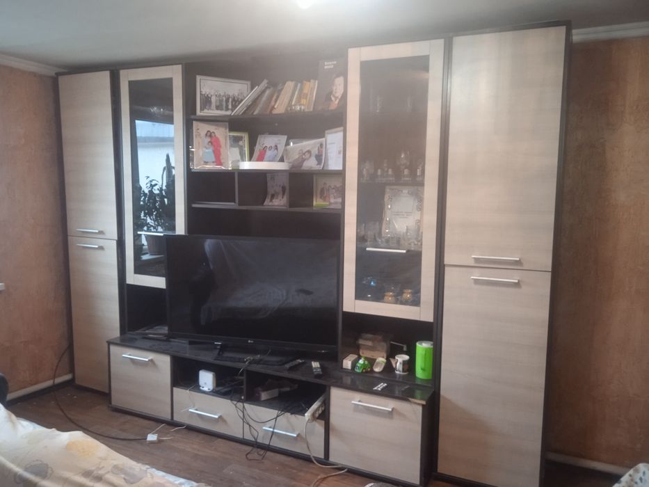 Мебель гостевой почти новый