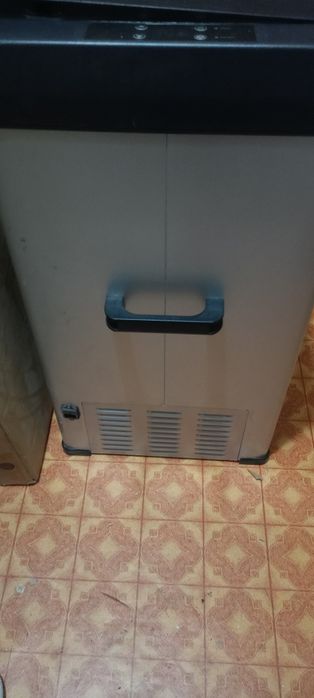 Продам авто холодильник 75 л